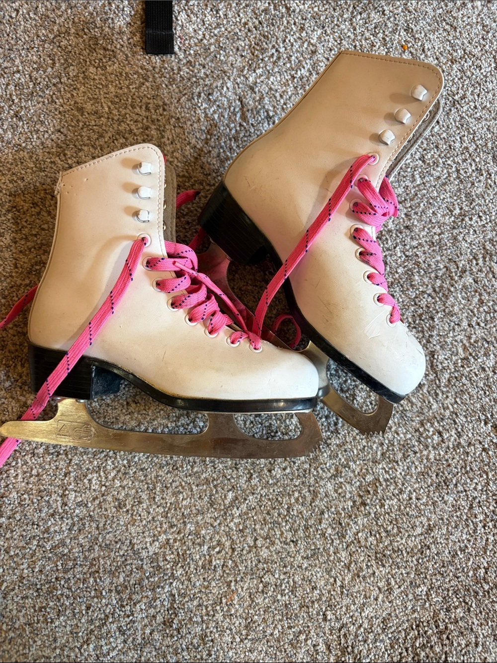 CCM White Figure Ice Skates with Pink Laces